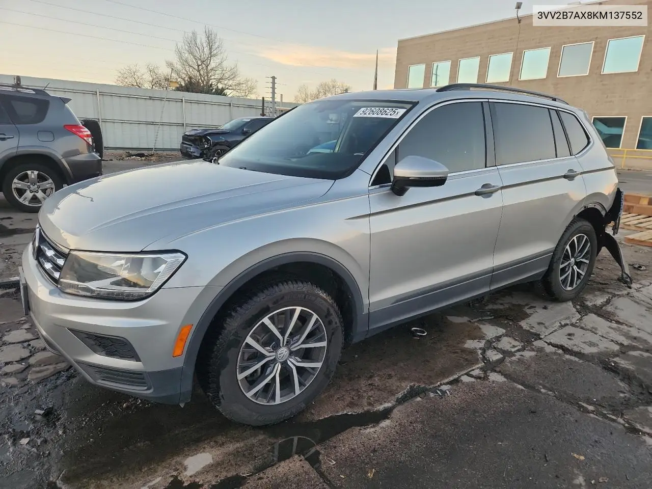 3VV2B7AX8KM137552 2019 Volkswagen Tiguan Se