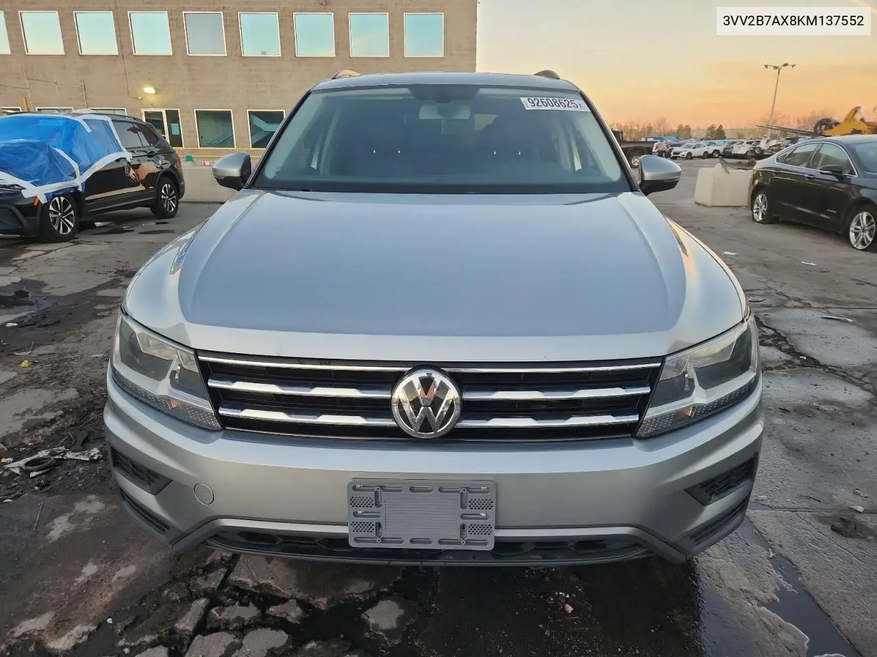 3VV2B7AX8KM137552 2019 Volkswagen Tiguan Se