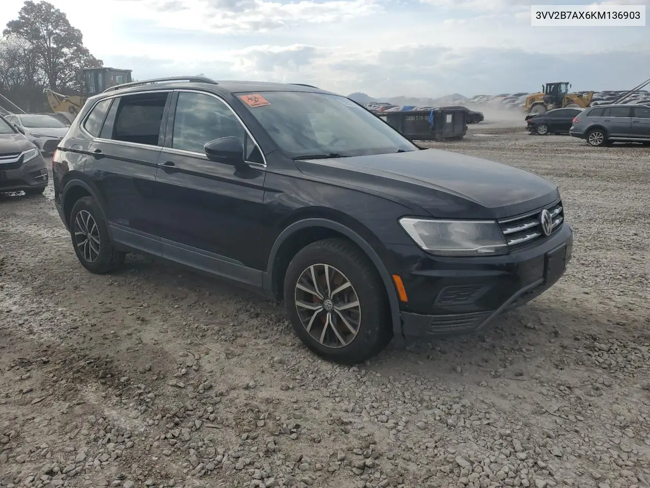 3VV2B7AX6KM136903 2019 Volkswagen Tiguan Se