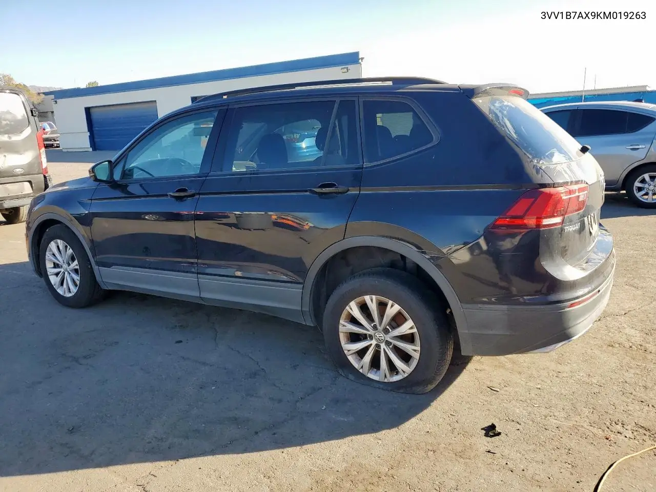 3VV1B7AX9KM019263 2019 Volkswagen Tiguan S