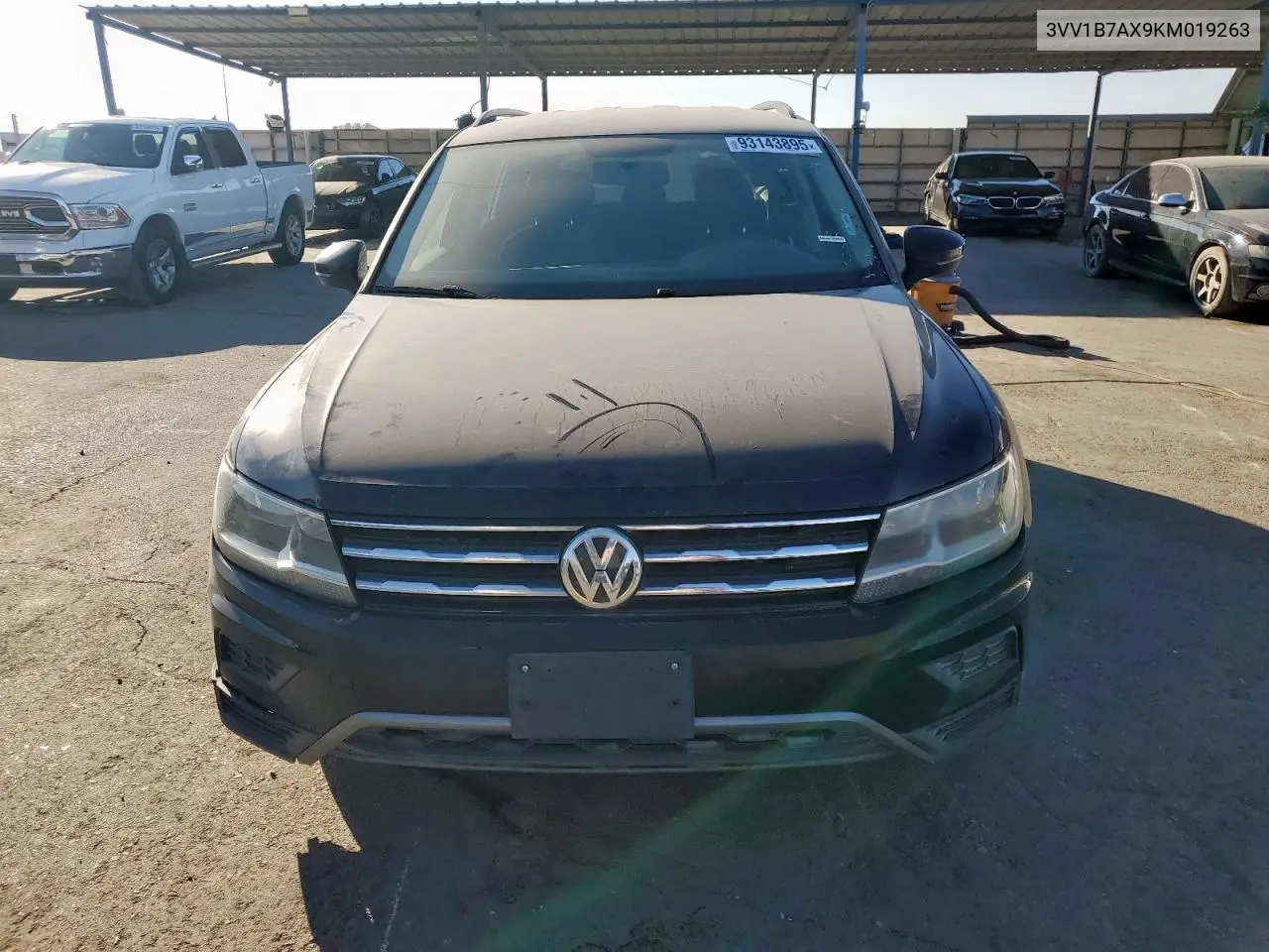 3VV1B7AX9KM019263 2019 Volkswagen Tiguan S
