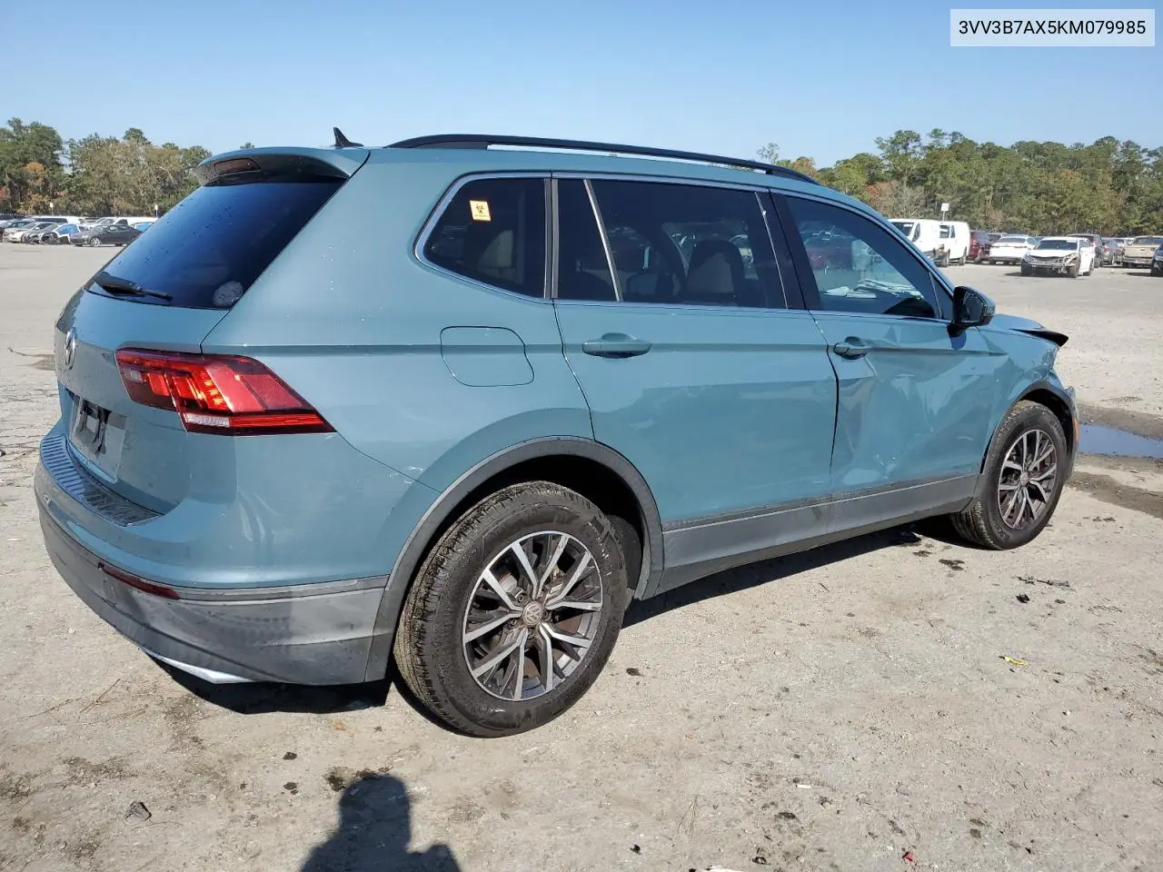 3VV3B7AX5KM079985 2019 Volkswagen Tiguan Se