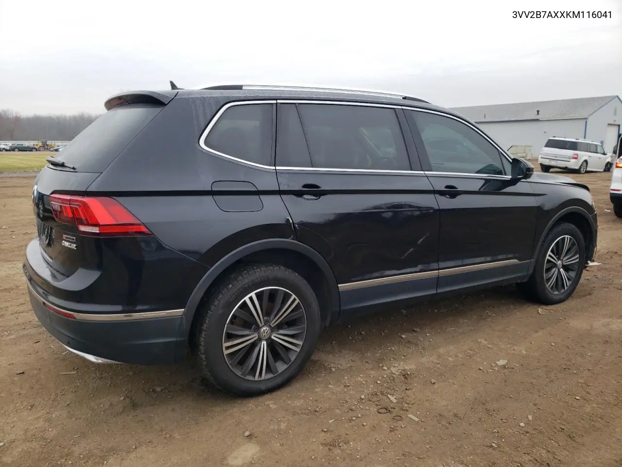 3VV2B7AXXKM116041 2019 Volkswagen Tiguan Se