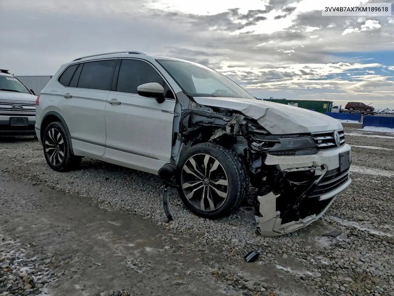 3VV4B7AX7KM189618 2019 Volkswagen Tiguan Sel Premium