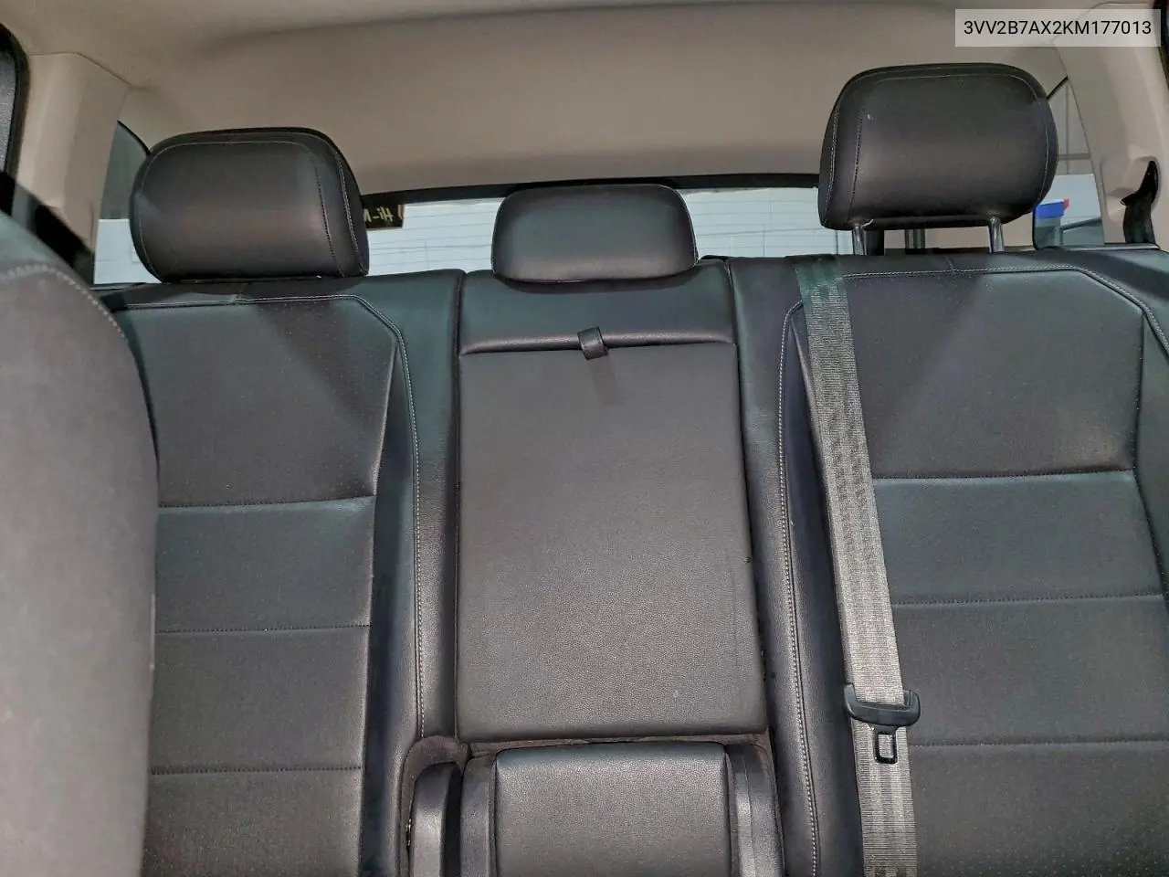 3VV2B7AX2KM177013 2019 Volkswagen Tiguan Se