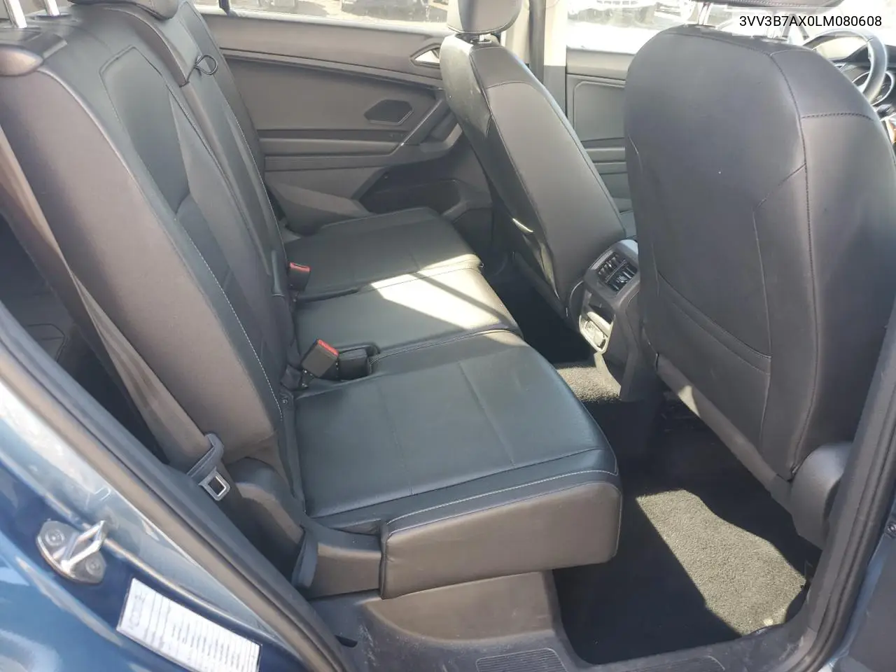 3VV3B7AX0LM080608 2020 Volkswagen Tiguan Se