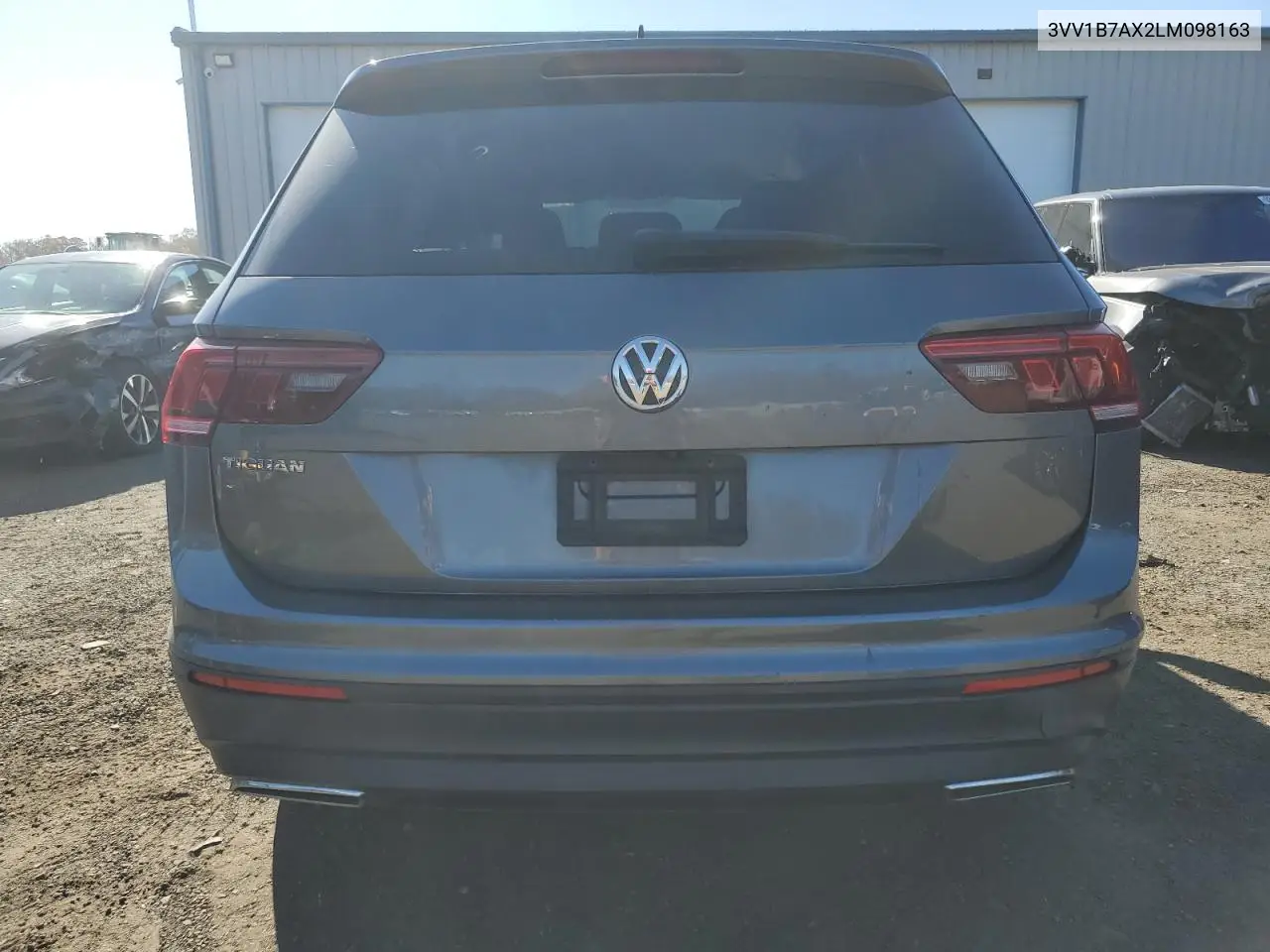 3VV1B7AX2LM098163 2020 Volkswagen Tiguan S