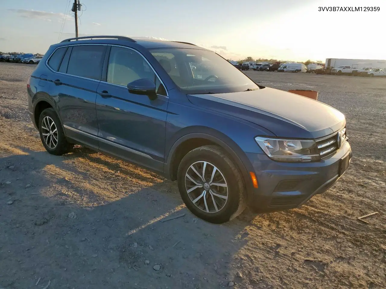 3VV3B7AXXLM129359 2020 Volkswagen Tiguan Se