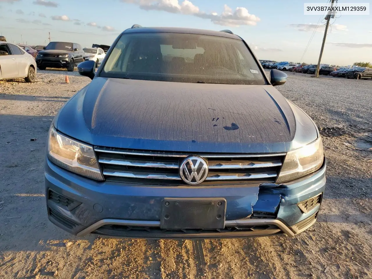 3VV3B7AXXLM129359 2020 Volkswagen Tiguan Se