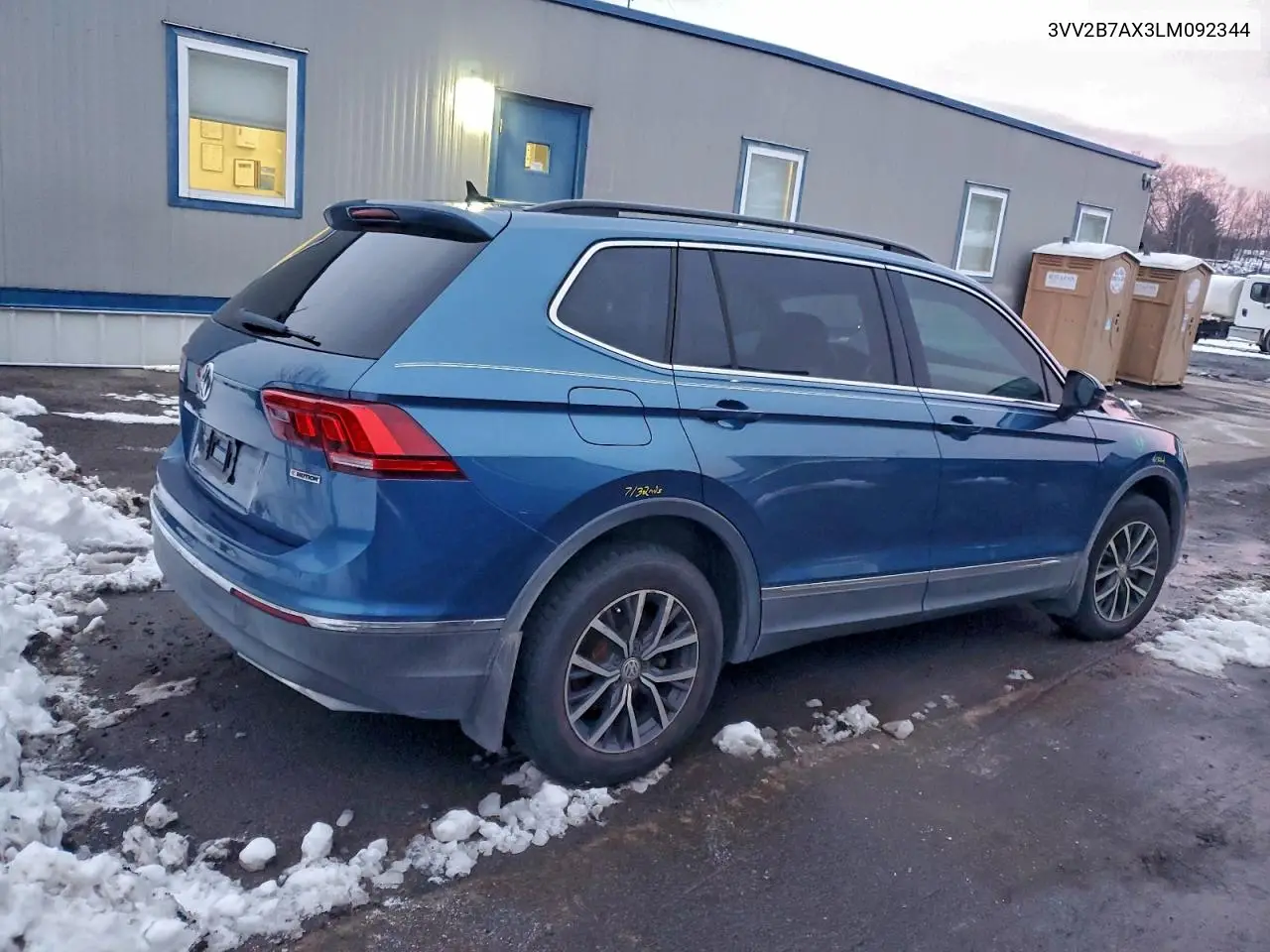3VV2B7AX3LM092344 2020 Volkswagen Tiguan Se