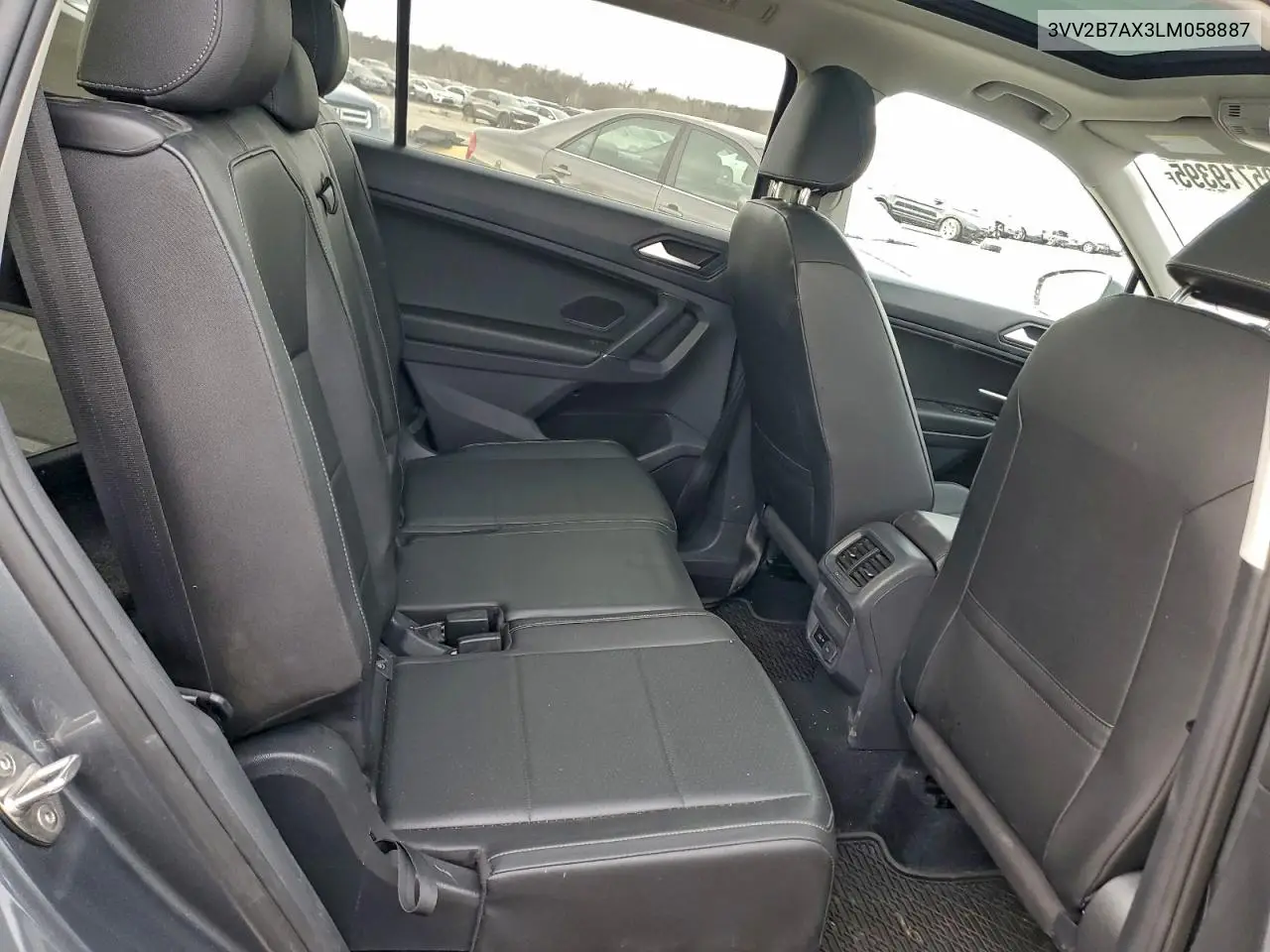3VV2B7AX3LM058887 2020 Volkswagen Tiguan Se