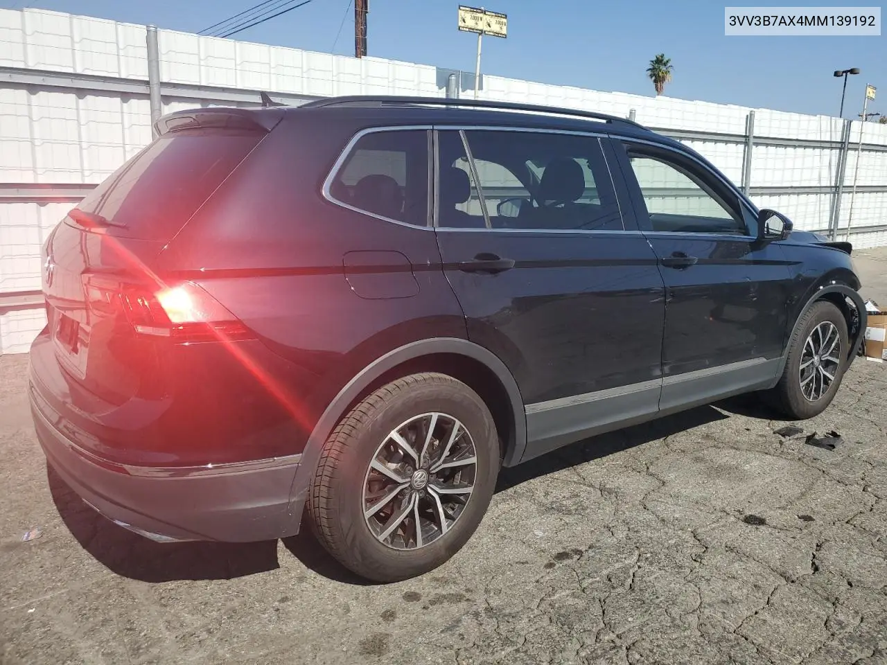 3VV3B7AX4MM139192 2021 Volkswagen Tiguan Se