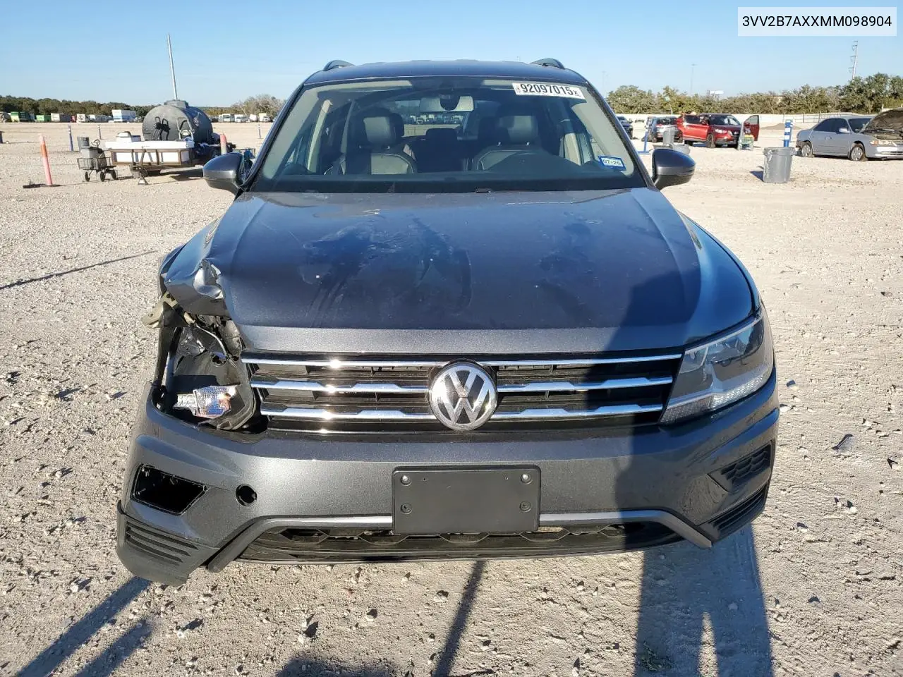 3VV2B7AXXMM098904 2021 Volkswagen Tiguan Se