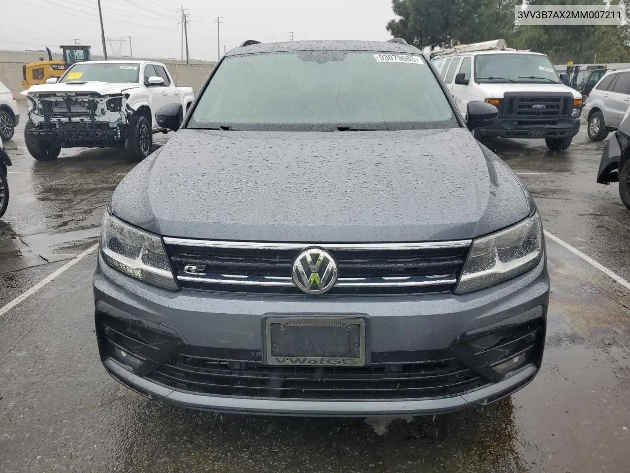 3VV3B7AX2MM007211 2021 Volkswagen Tiguan Se