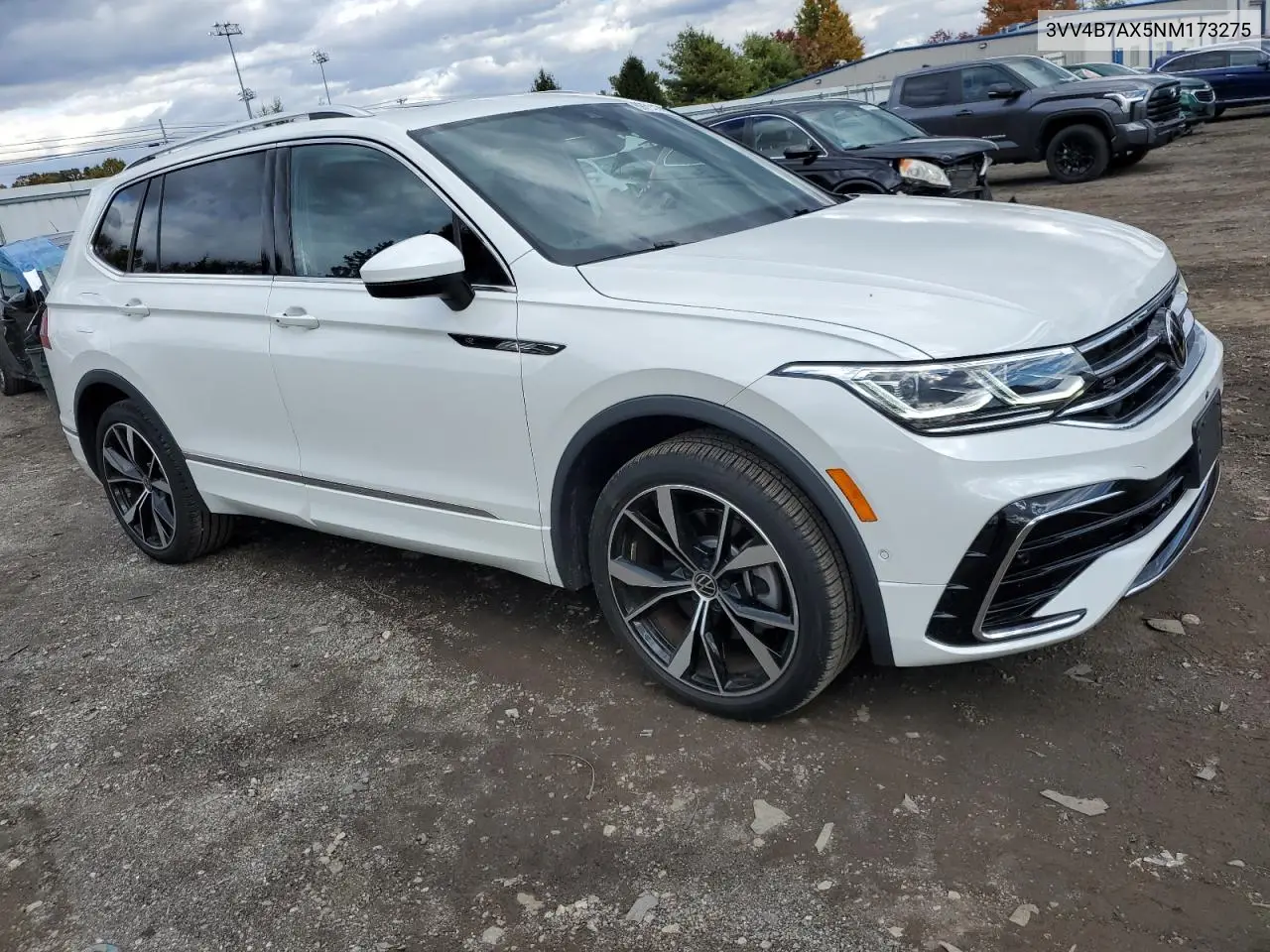 3VV4B7AX5NM173275 2022 Volkswagen Tiguan Sel R-Line