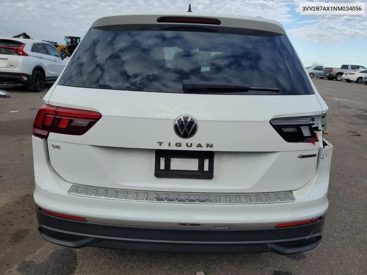 3VV2B7AX1NM034056 2022 Volkswagen Tiguan Se