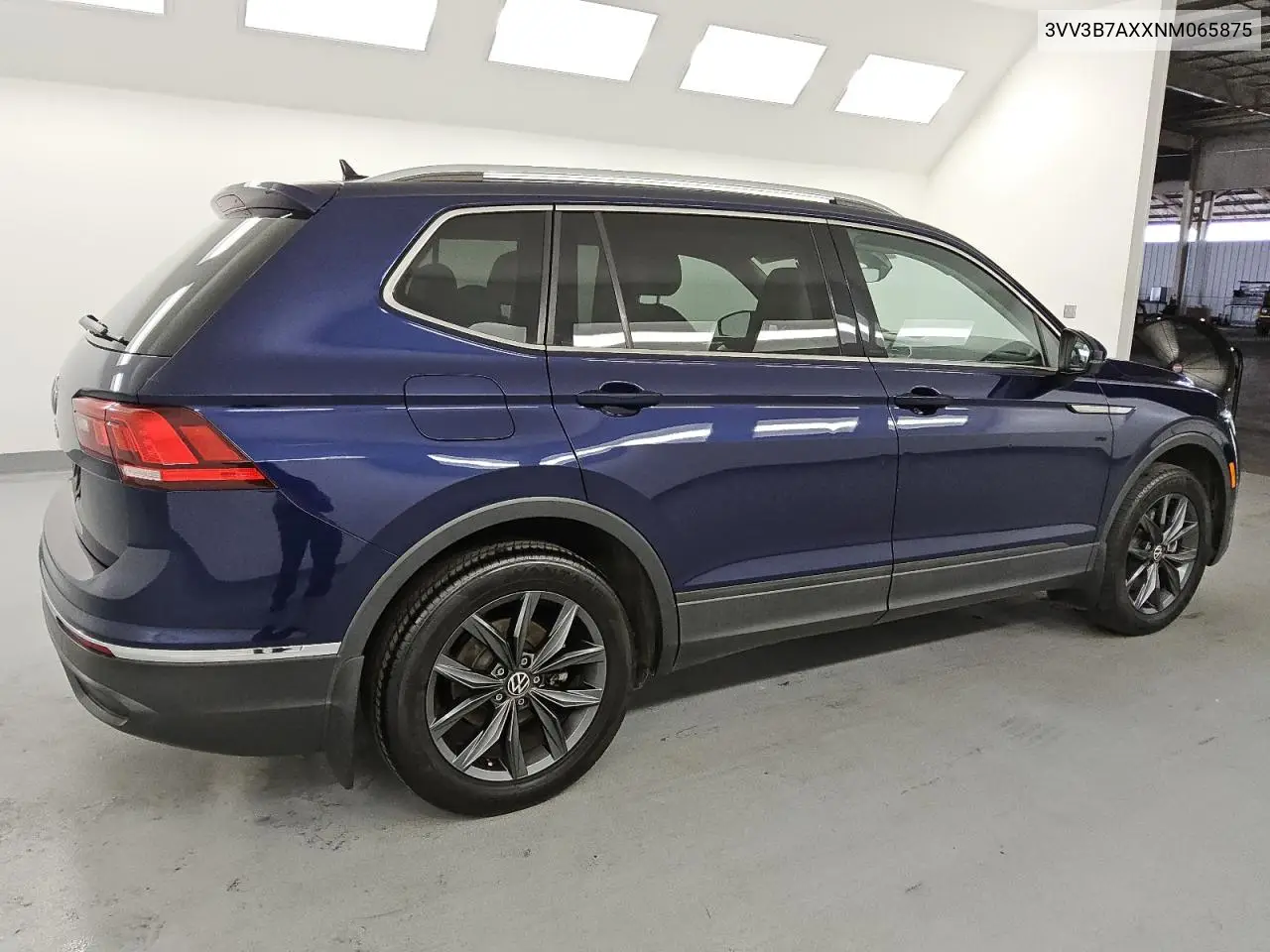 3VV3B7AXXNM065875 2022 Volkswagen Tiguan Se