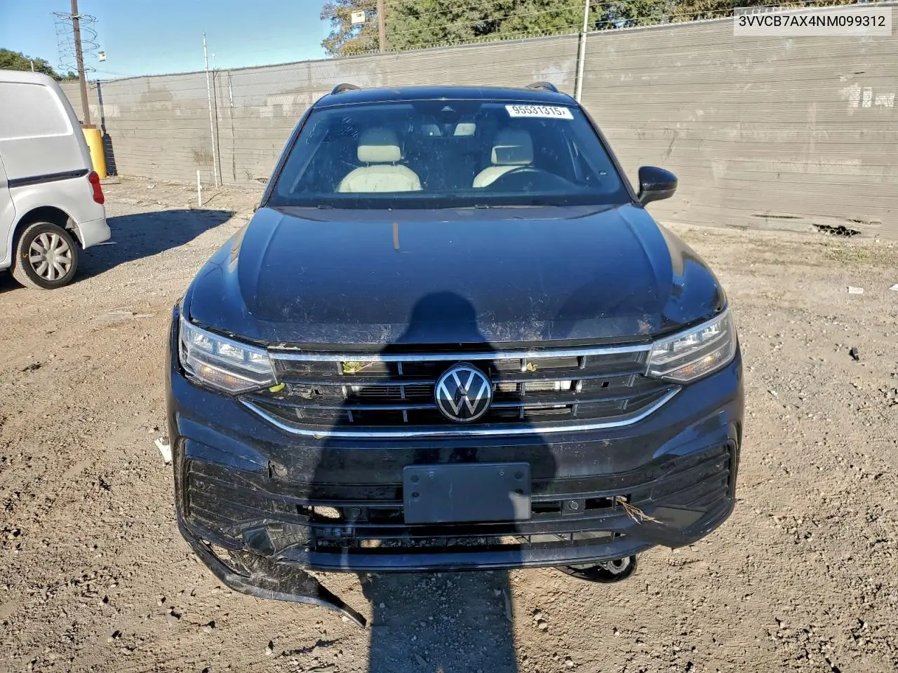 3VVCB7AX4NM099312 2022 Volkswagen Tiguan Se R-Line Black