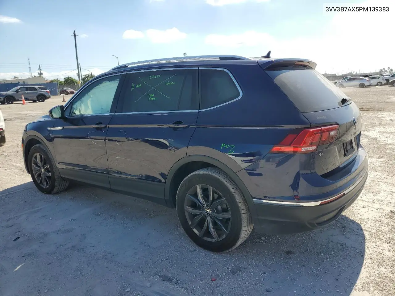 3VV3B7AX5PM139383 2023 Volkswagen Tiguan Se