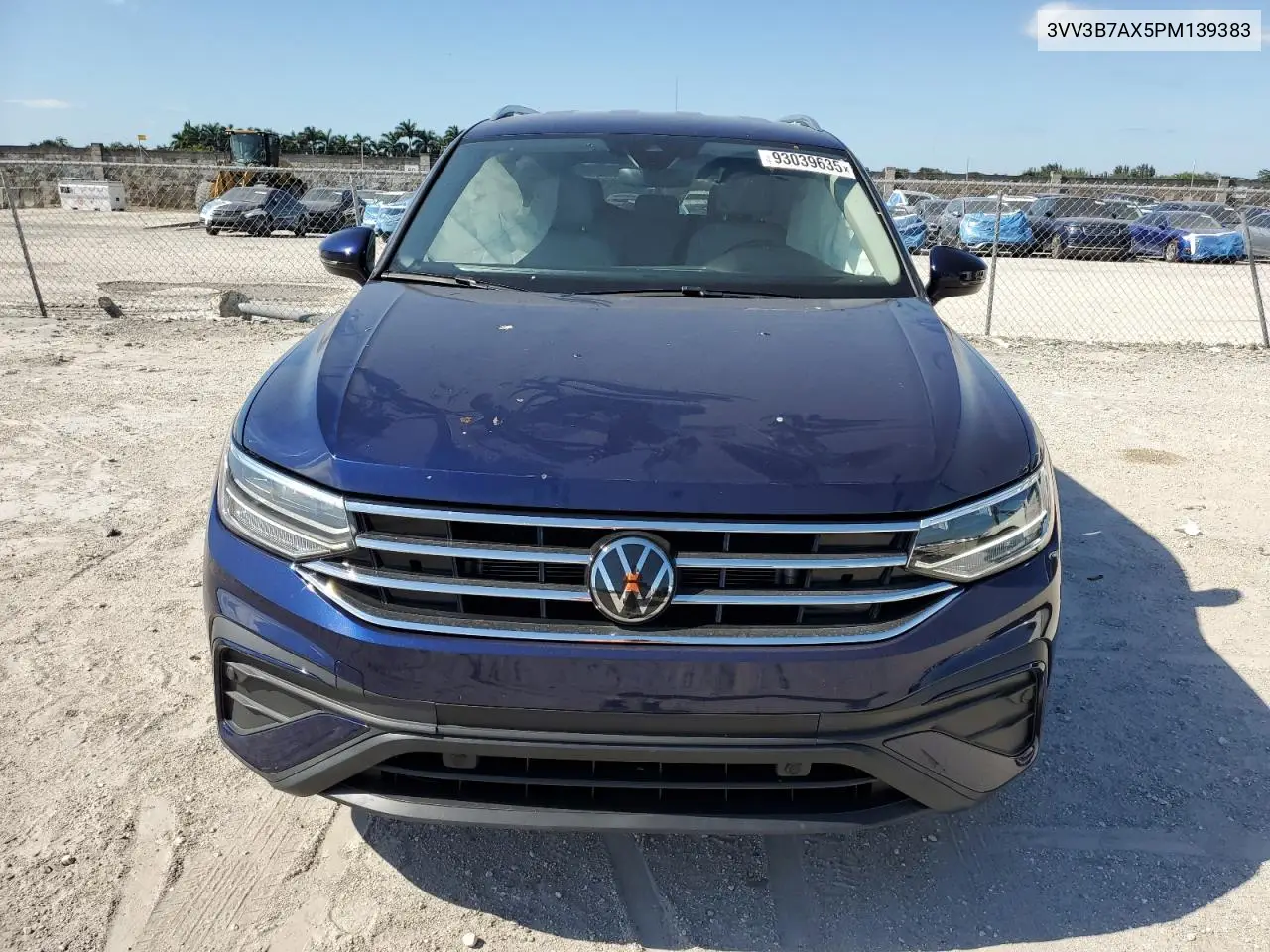 3VV3B7AX5PM139383 2023 Volkswagen Tiguan Se