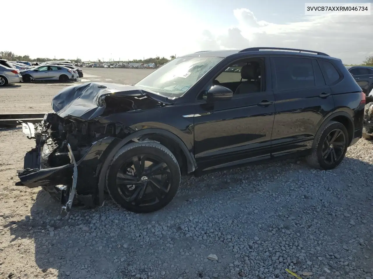 3VVCB7AXXRM046734 2024 Volkswagen Tiguan Se R-Line Black