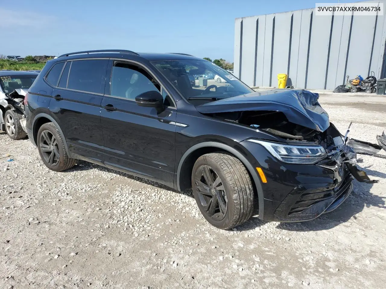 3VVCB7AXXRM046734 2024 Volkswagen Tiguan Se R-Line Black