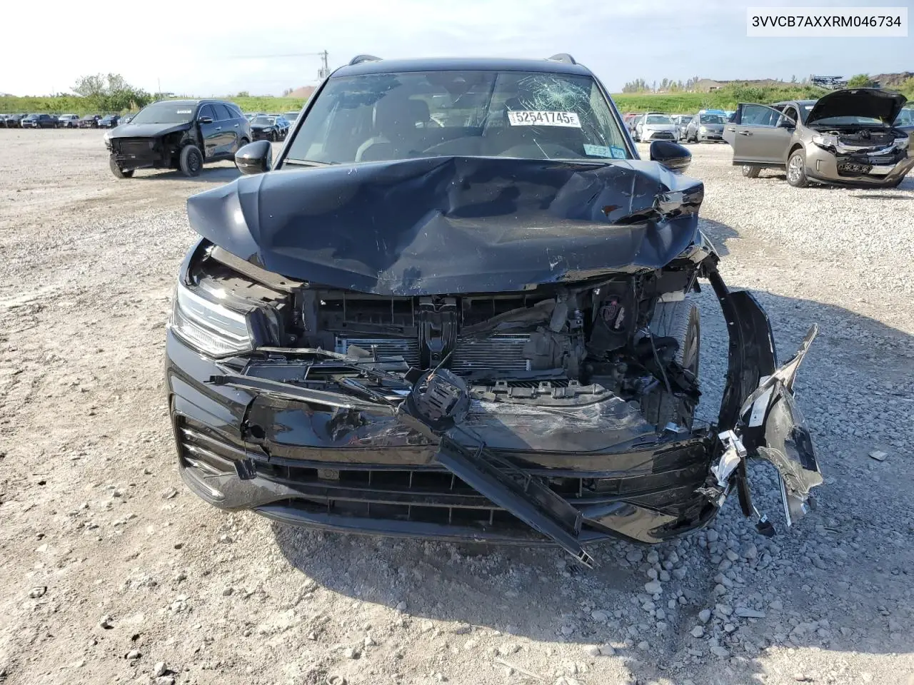 3VVCB7AXXRM046734 2024 Volkswagen Tiguan Se R-Line Black