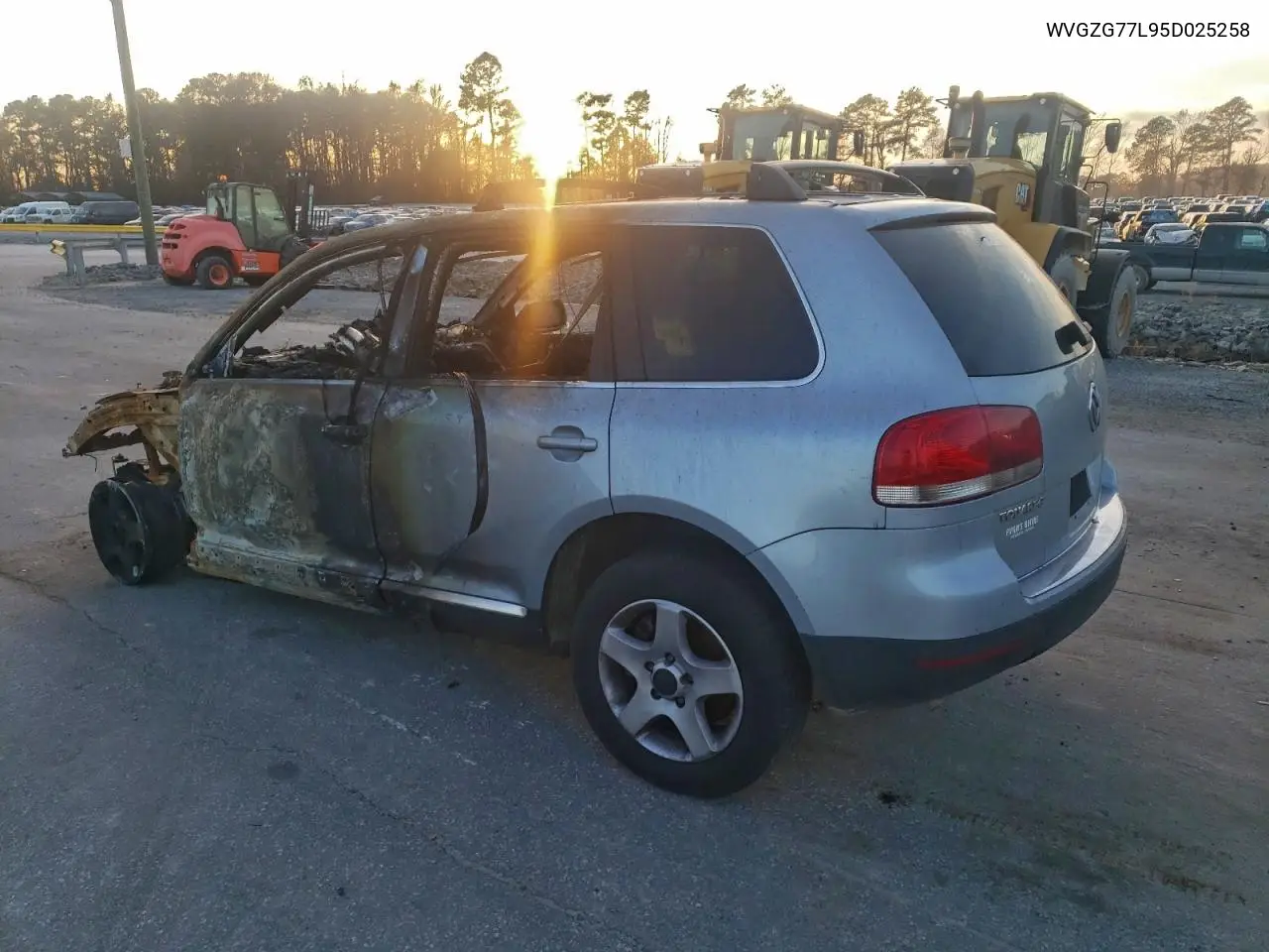 WVGZG77L95D025258 2005 Volkswagen Touareg 3.2