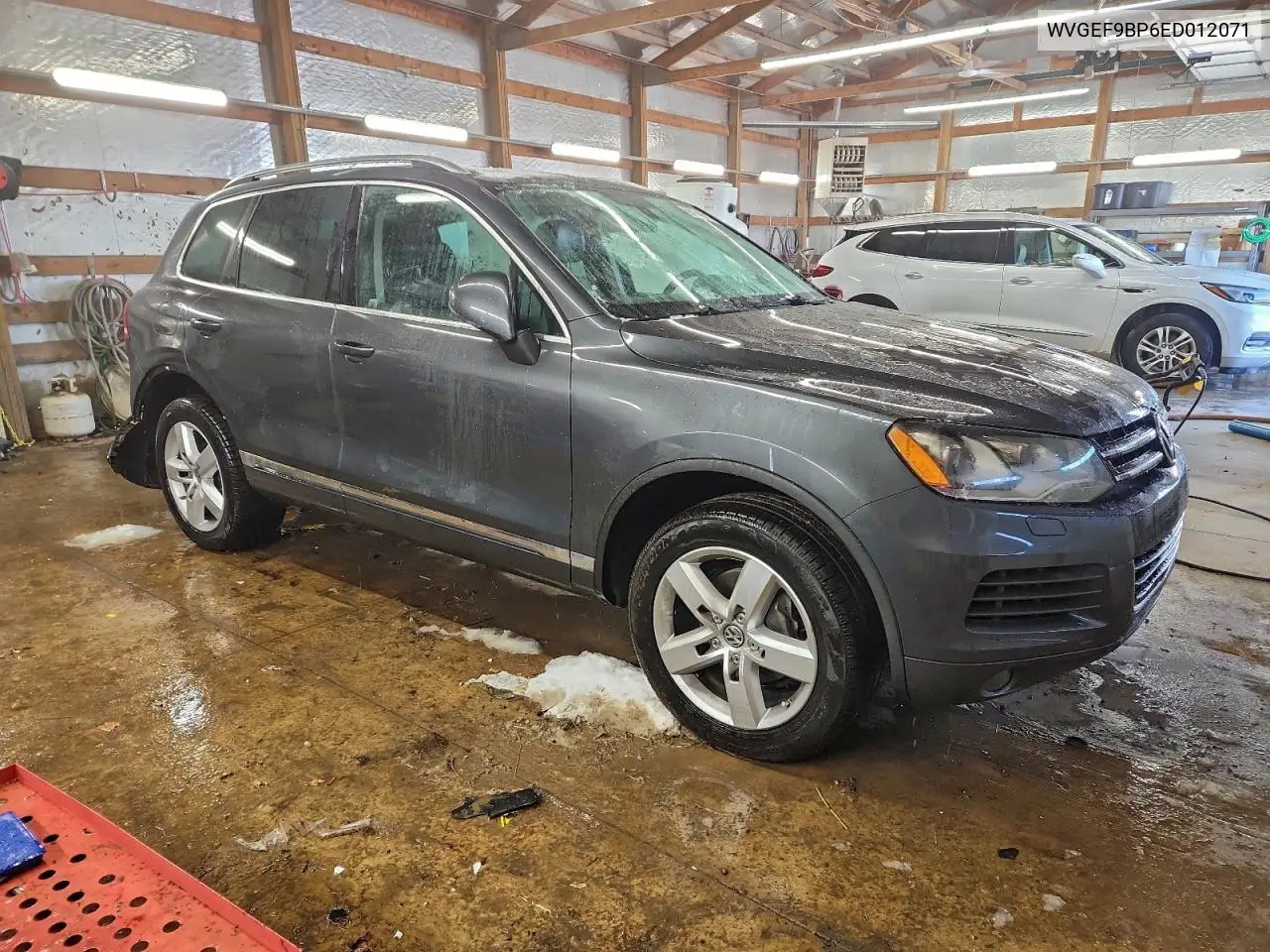 WVGEF9BP6ED012071 2014 Volkswagen Touareg V6