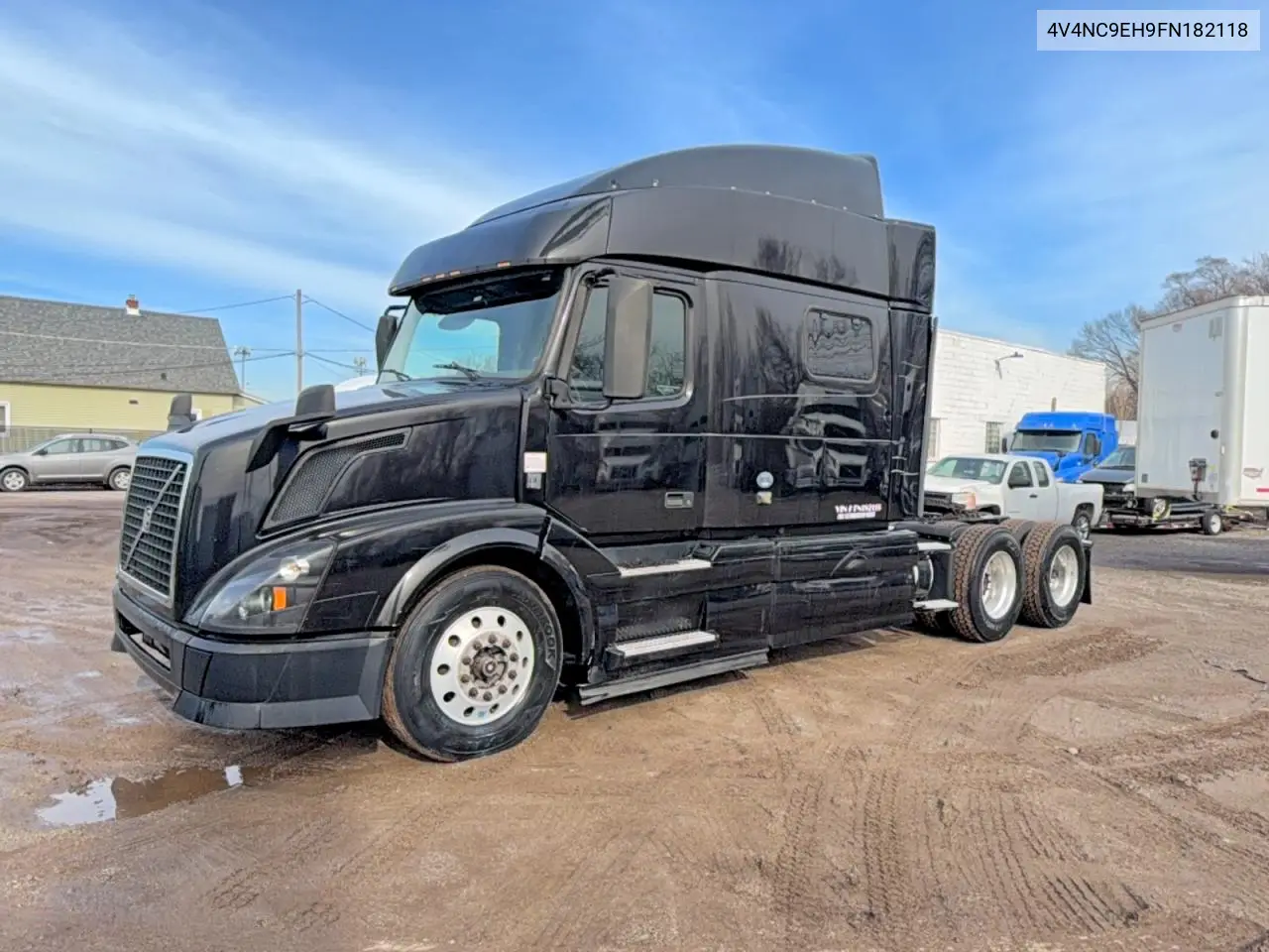 4V4NC9EH9FN182118 2015 Volvo Vn Vnl