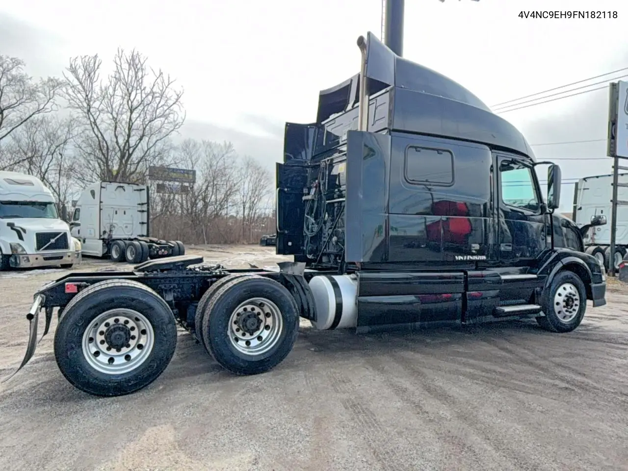 4V4NC9EH9FN182118 2015 Volvo Vn Vnl
