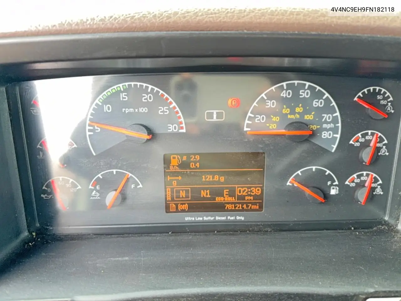 4V4NC9EH9FN182118 2015 Volvo Vn Vnl