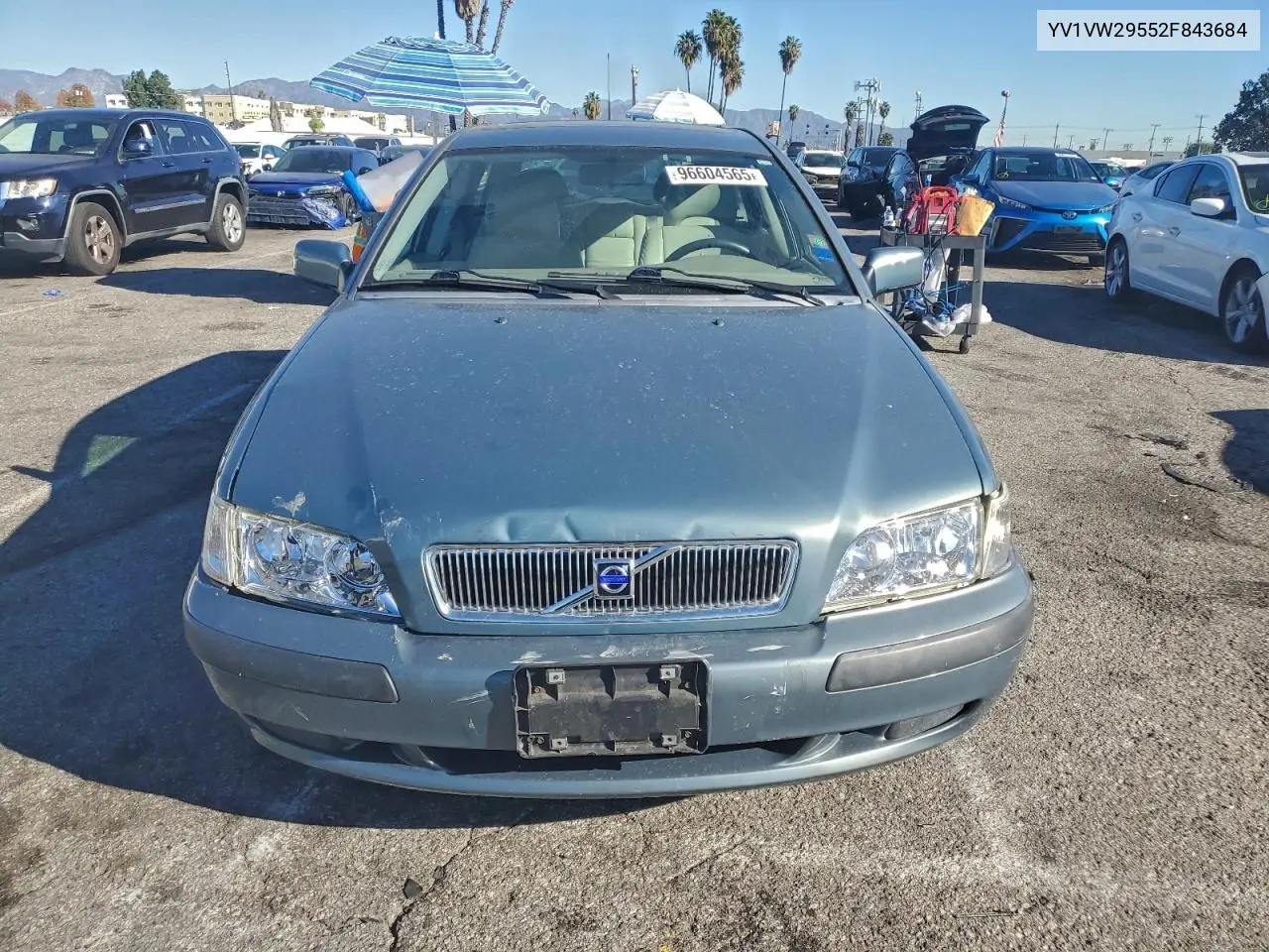 YV1VW29552F843684 2002 Volvo V40 1.9T