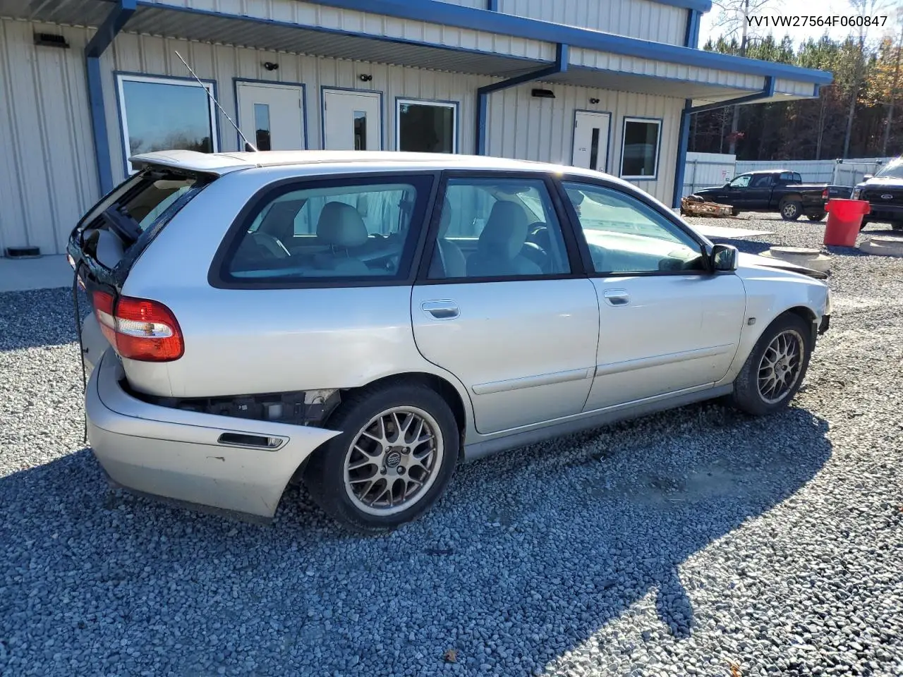 YV1VW27564F060847 2004 Volvo V40 1.9T