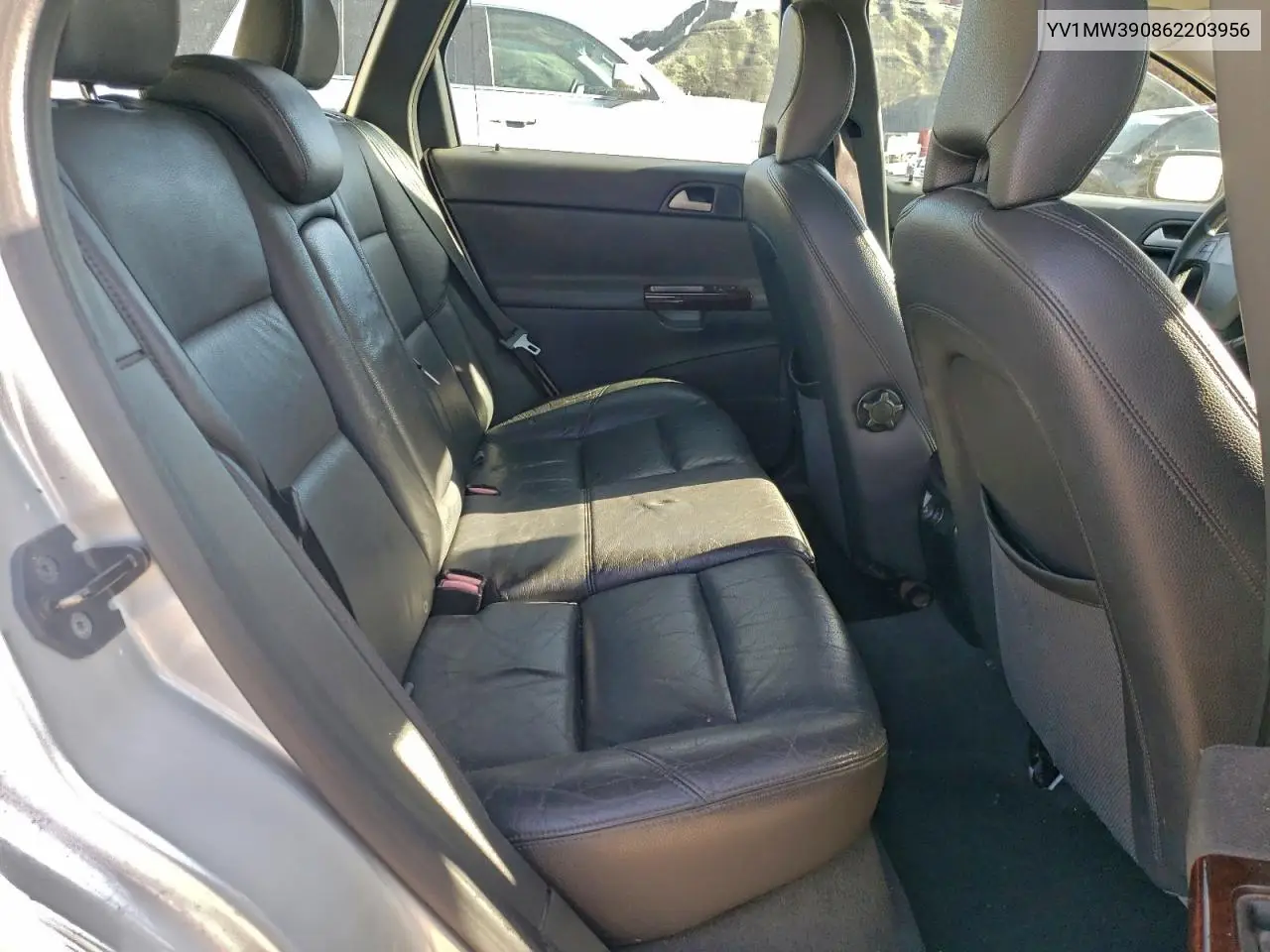 YV1MW390862203956 2006 Volvo V50 2.4I