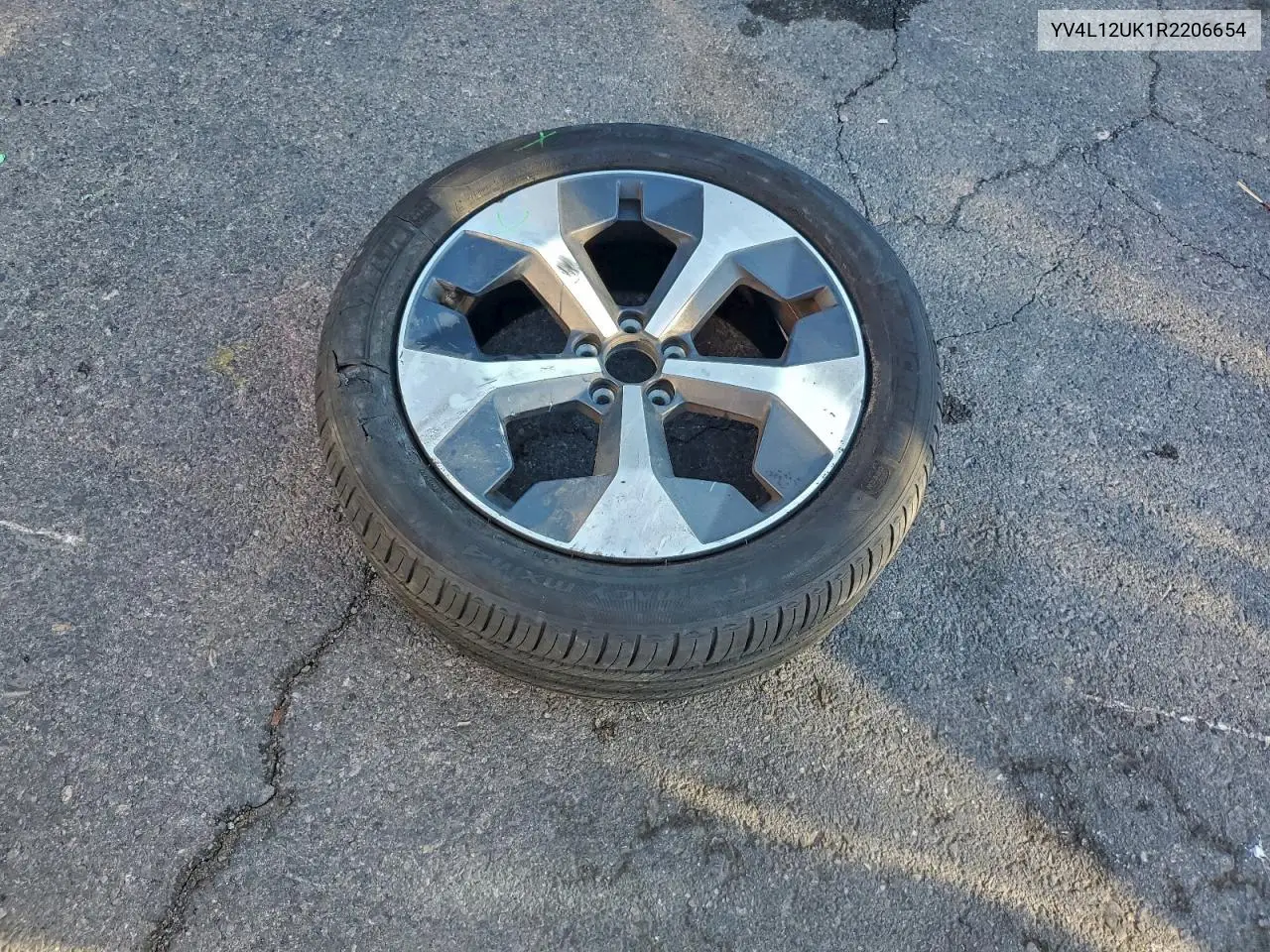 YV4L12UK1R2206654 2024 Volvo Xc40 Core