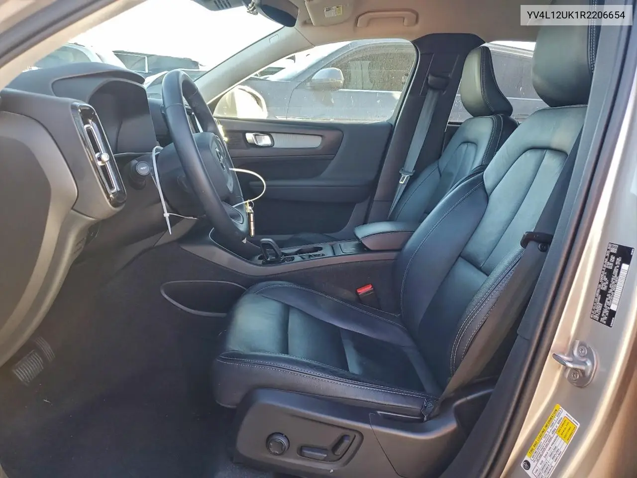 YV4L12UK1R2206654 2024 Volvo Xc40 Core