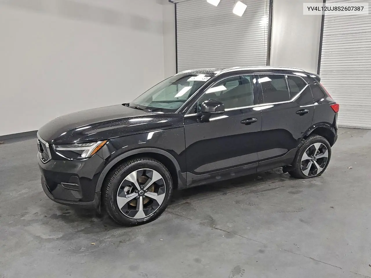 YV4L12UJ8S2607387 2025 Volvo Xc40 Core
