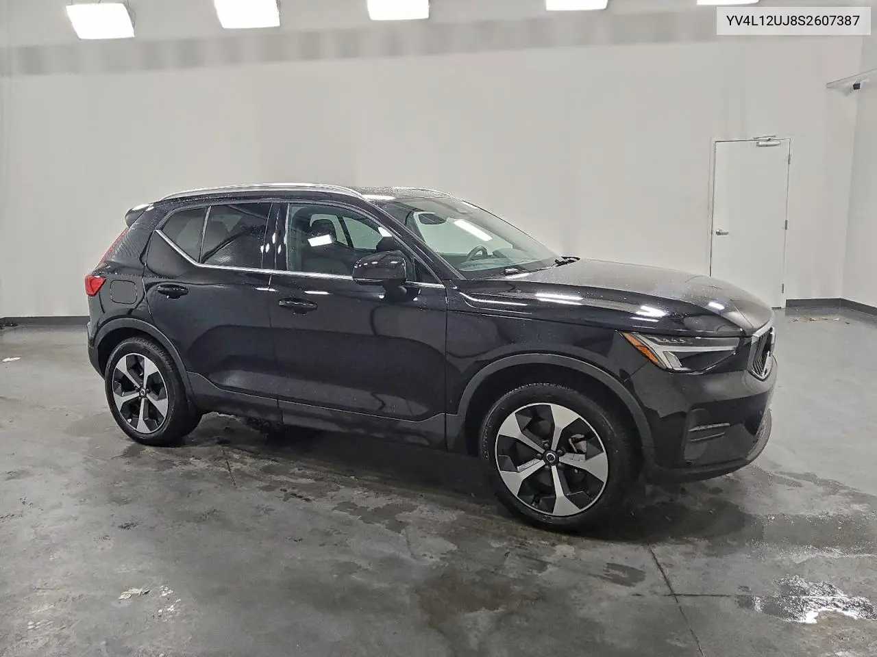 YV4L12UJ8S2607387 2025 Volvo Xc40 Core