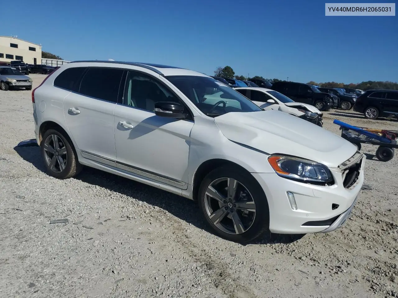 YV440MDR6H2065031 2017 Volvo Xc60 T5 Dynamic