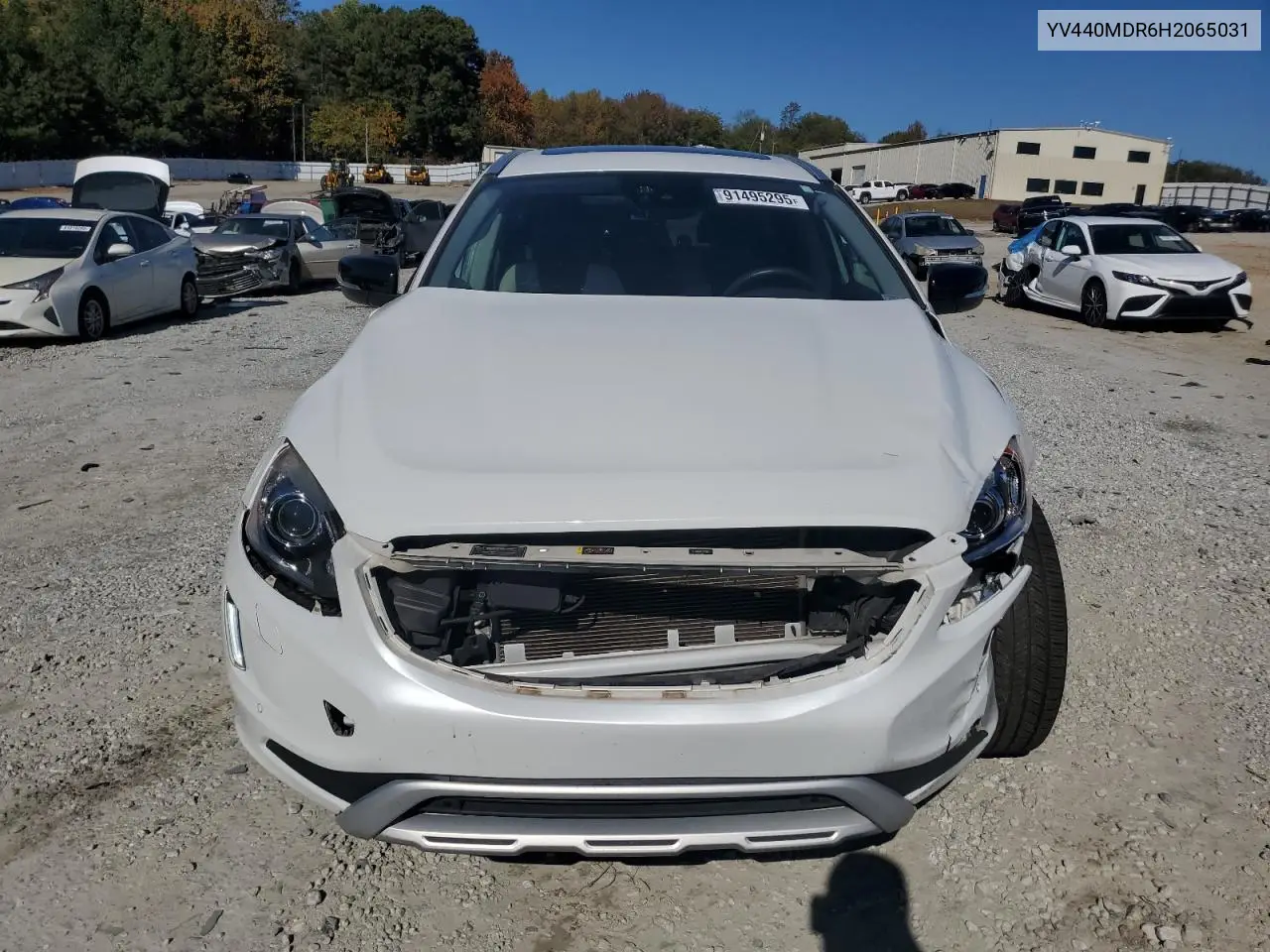 YV440MDR6H2065031 2017 Volvo Xc60 T5 Dynamic