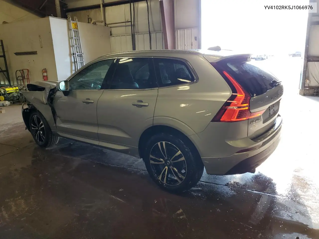 YV4102RK5J1066976 2018 Volvo Xc60 T5 Momentum