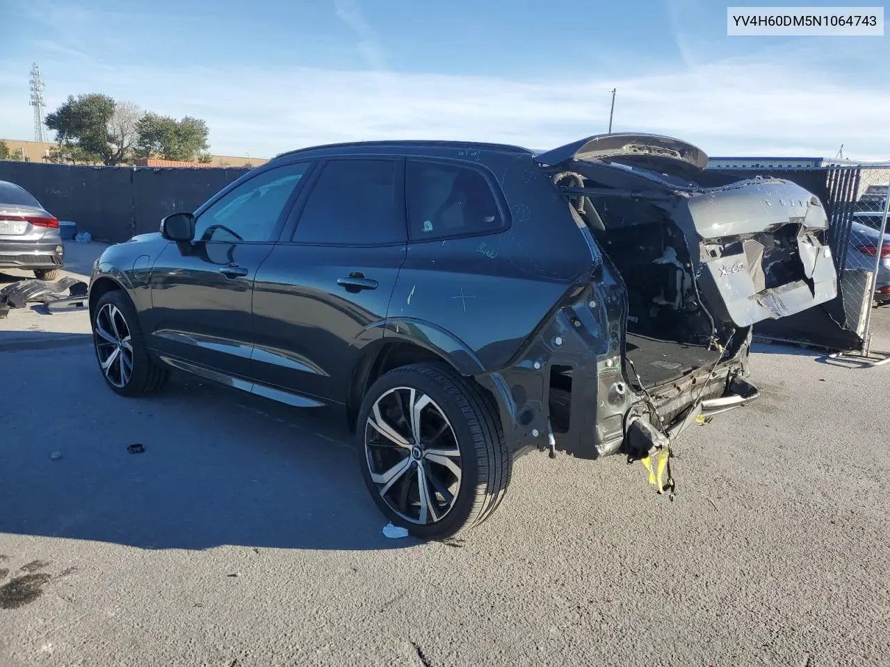 YV4H60DM5N1064743 2022 Volvo Xc60 T8 Recharge R-Design