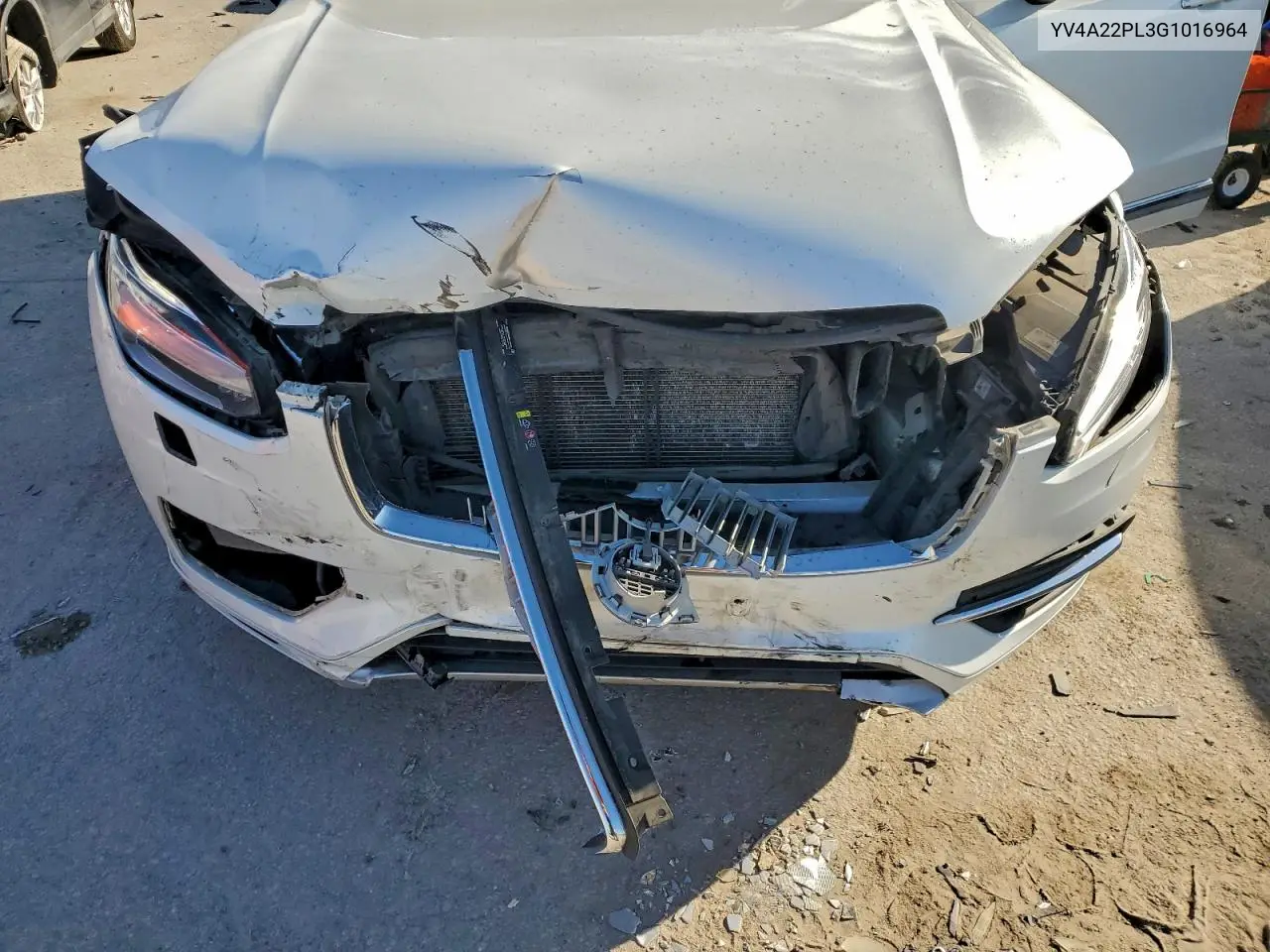 YV4A22PL3G1016964 2016 Volvo Xc90 T6