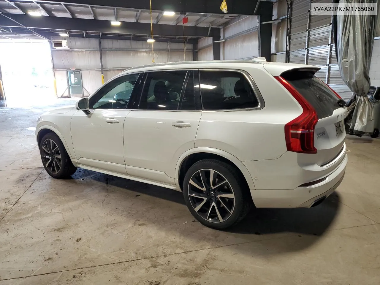 YV4A22PK7M1765060 2021 Volvo Xc90 T6 Momentum