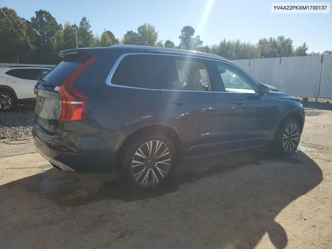 YV4A22PKXM1700137 2021 Volvo Xc90 T6 Momentum