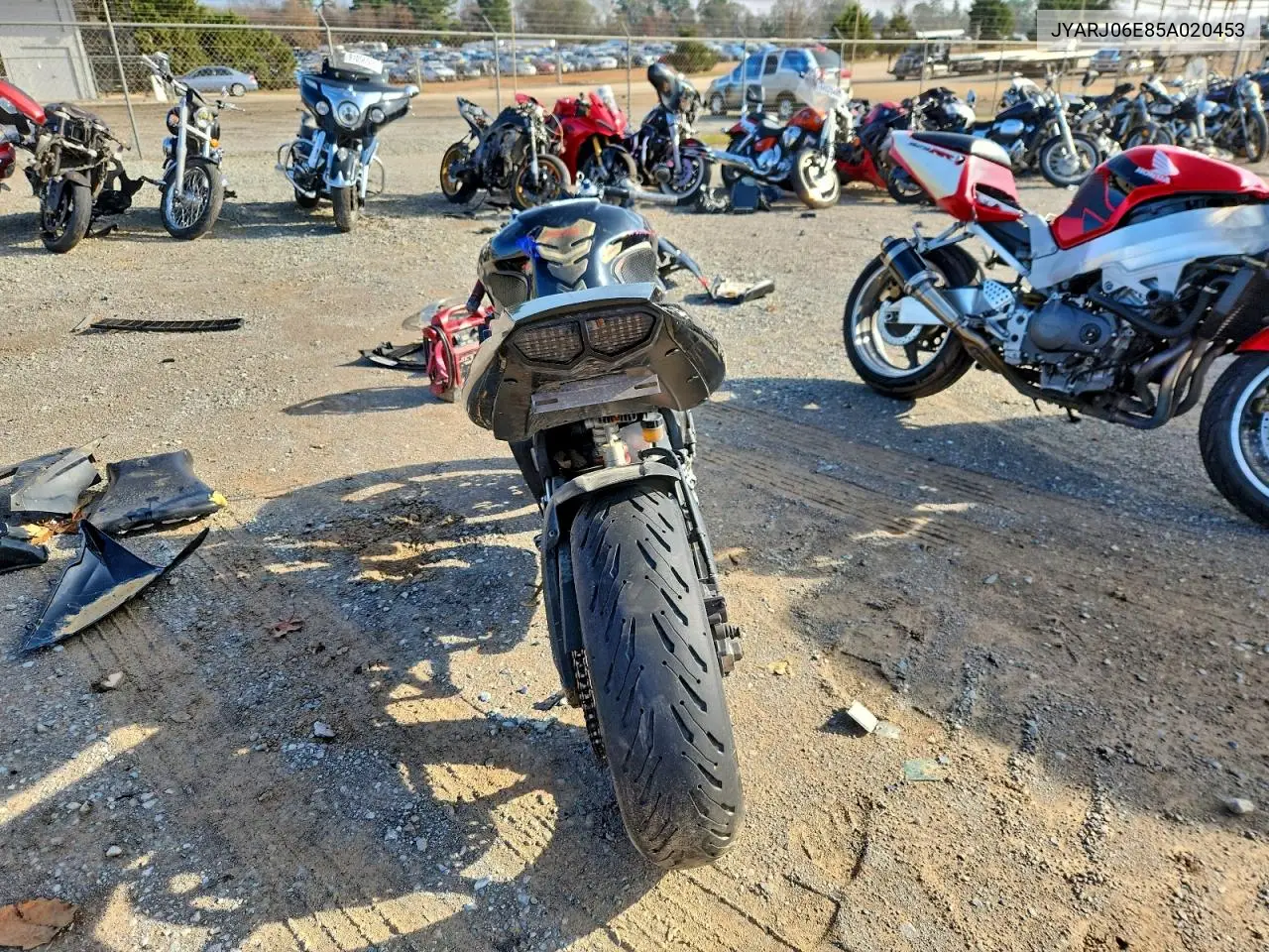 JYARJ06E85A020453 2005 Yamaha Yzfr6 L