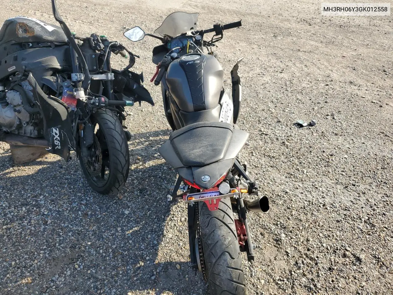MH3RH06Y3GK012558 2016 Yamaha Yzfr3