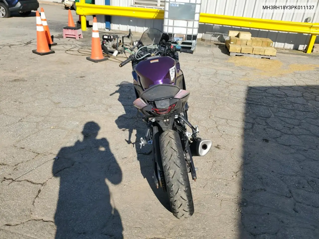 MH3RH18Y3PK011137 2023 Yamaha Yzfr3 A