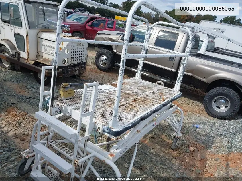 00000000000086065 1980 Equipment Gse B-4